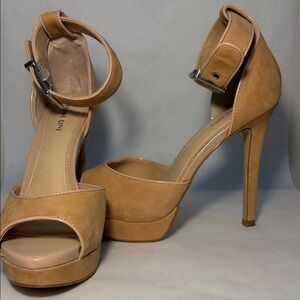 Gianni Bini Camel Ankle Strap Heels